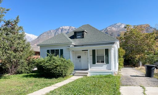 3 Bed 1 Bath Provo Home with Private Parking – photo 1