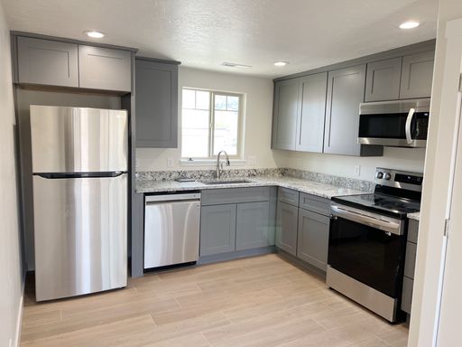 Updated 2 Bedroom Apartment in Provo! – photo 1