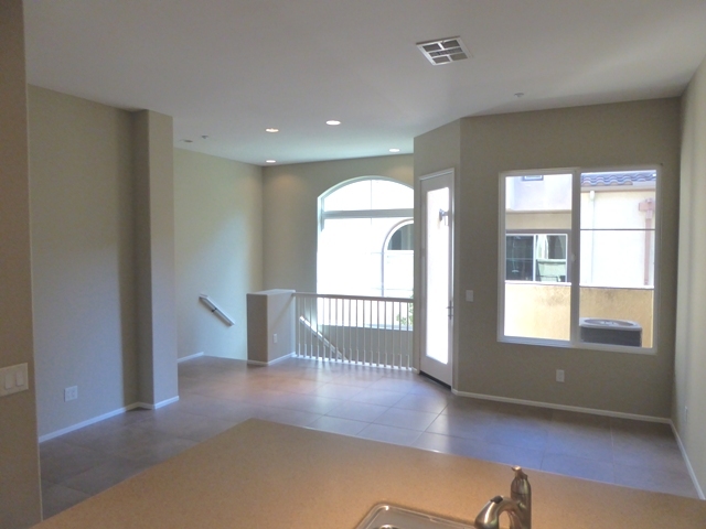 San Marcos Townhome: 472 Almond Rd.