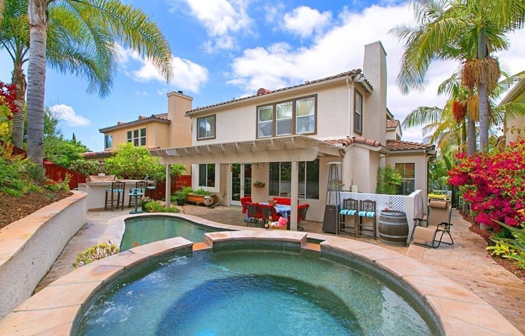 Carlsbad House: 2941 Avenida Castana