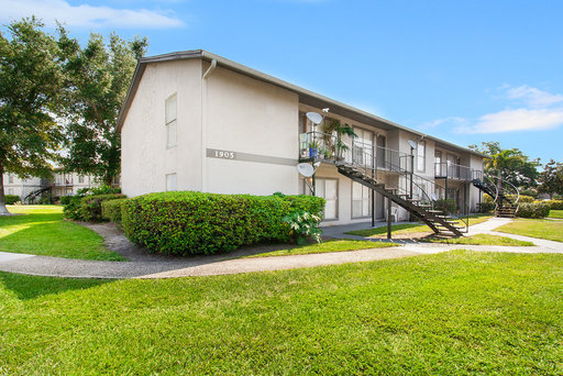 Charming Two Bed Ground Floor Condo in Englewood Park – Move-In Ready! – photo 1