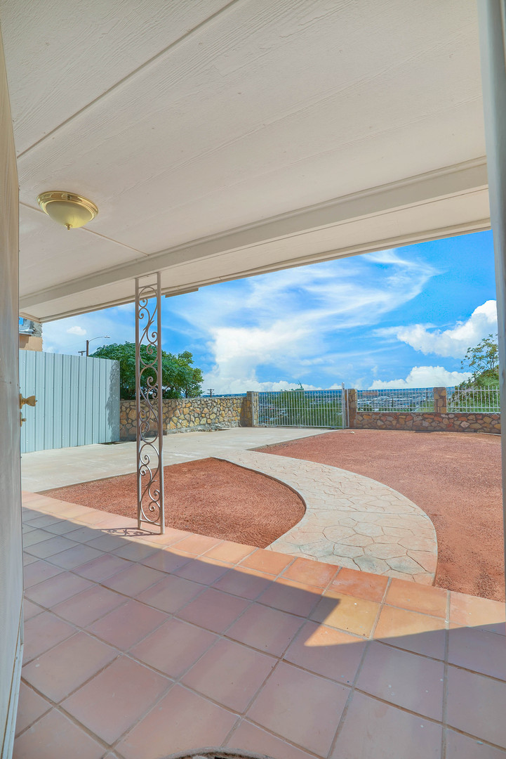 El Paso House: 2117 San Jose Avenue