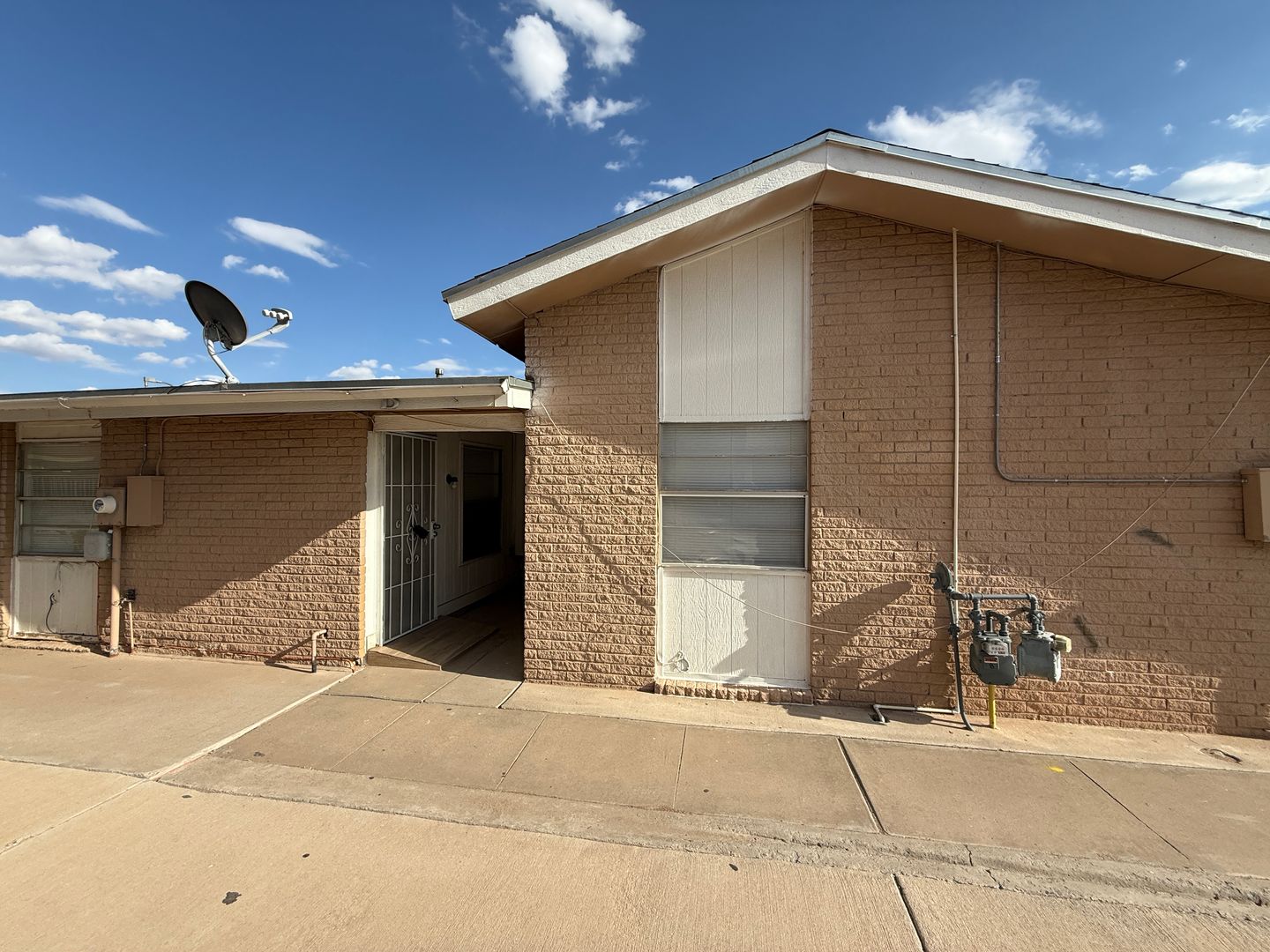 El Paso Apartment: 1918 Lake Omega Street