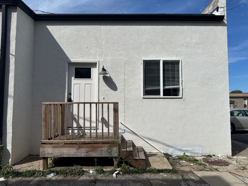 Listing photo thumbnail