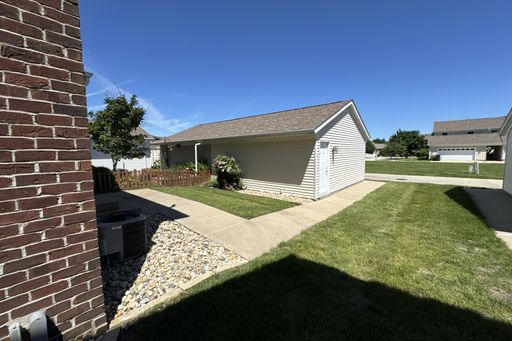 Listing photo thumbnail