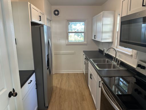 Listing photo thumbnail