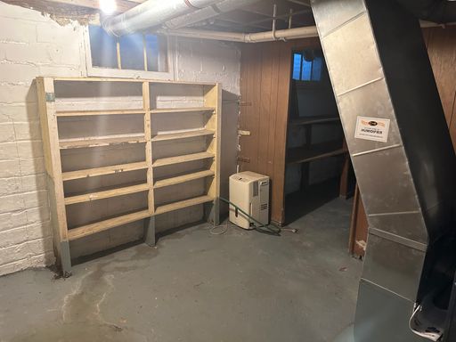 Listing photo thumbnail