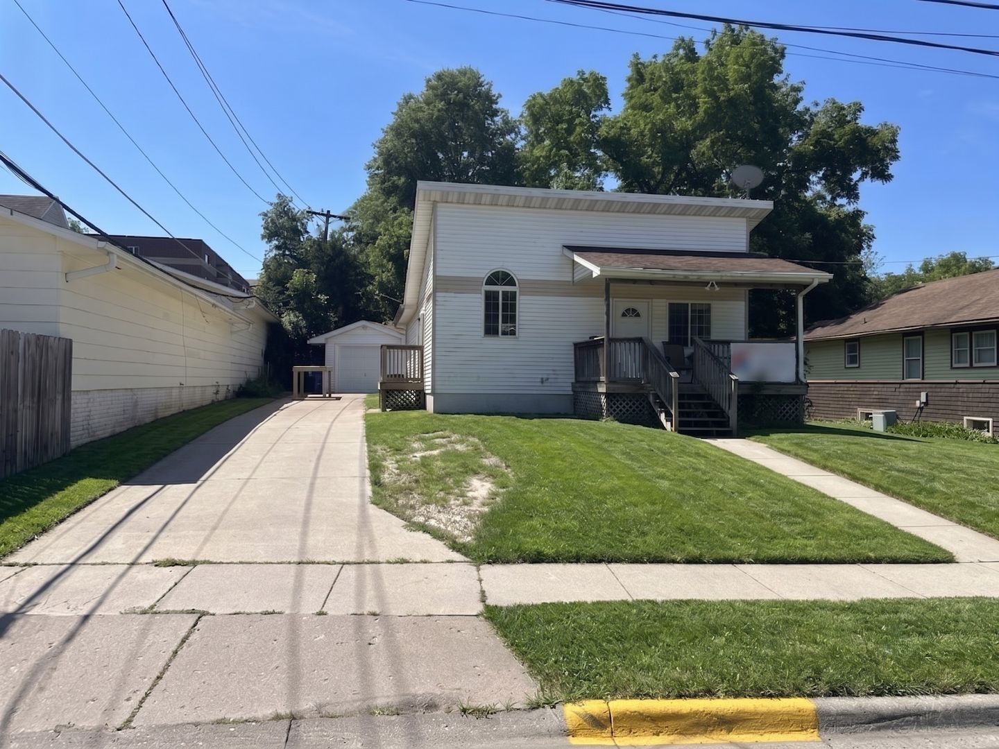 Ames House: 2808 Oakland Street