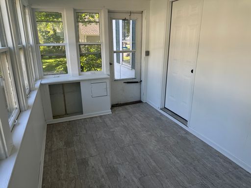 Listing photo thumbnail