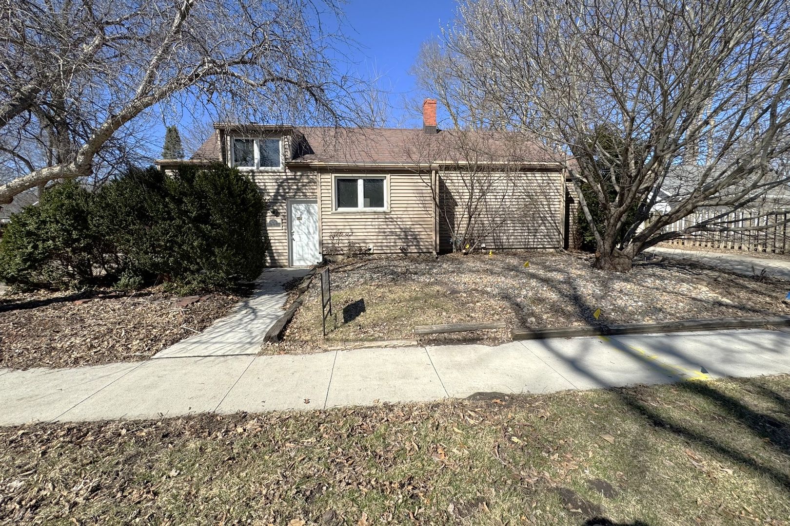 Ames House: 1211 S 3rd Street