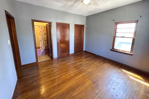 Listing photo thumbnail