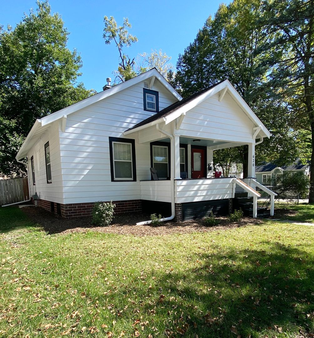 Ames House: 620 Stanton Avenue