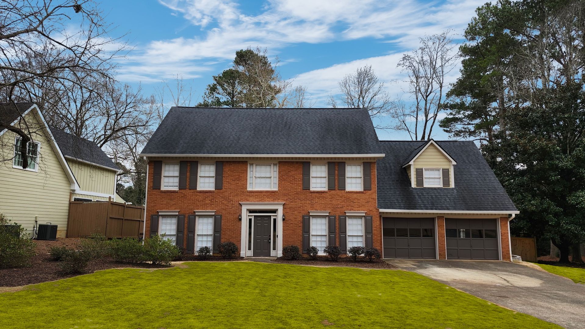 Woodstock House: 5139 Chestnut Cir,