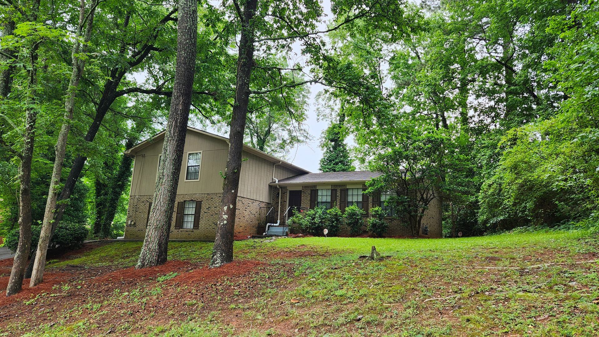 Decatur House: 4011 Pinehurst Place