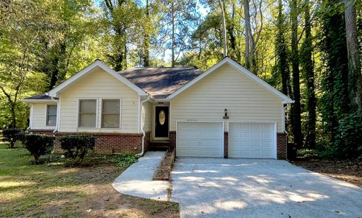 3 Bedroom Rental – 2658 Rolling Brook Trail, East Point, GA 30344