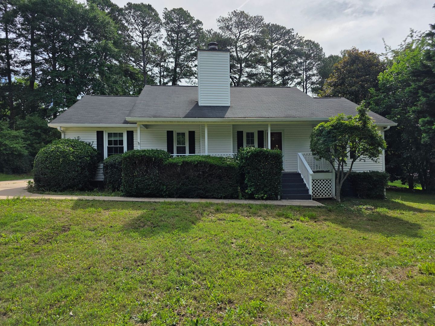 Lawrenceville House: 102 Park Place Dr