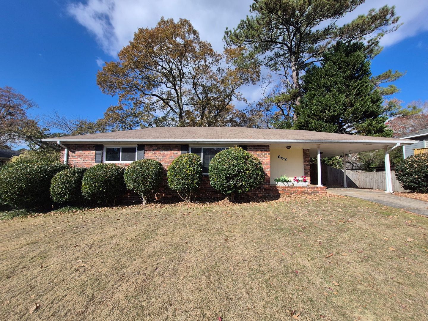 Marietta House: 652 Forest Ridge Dr SE