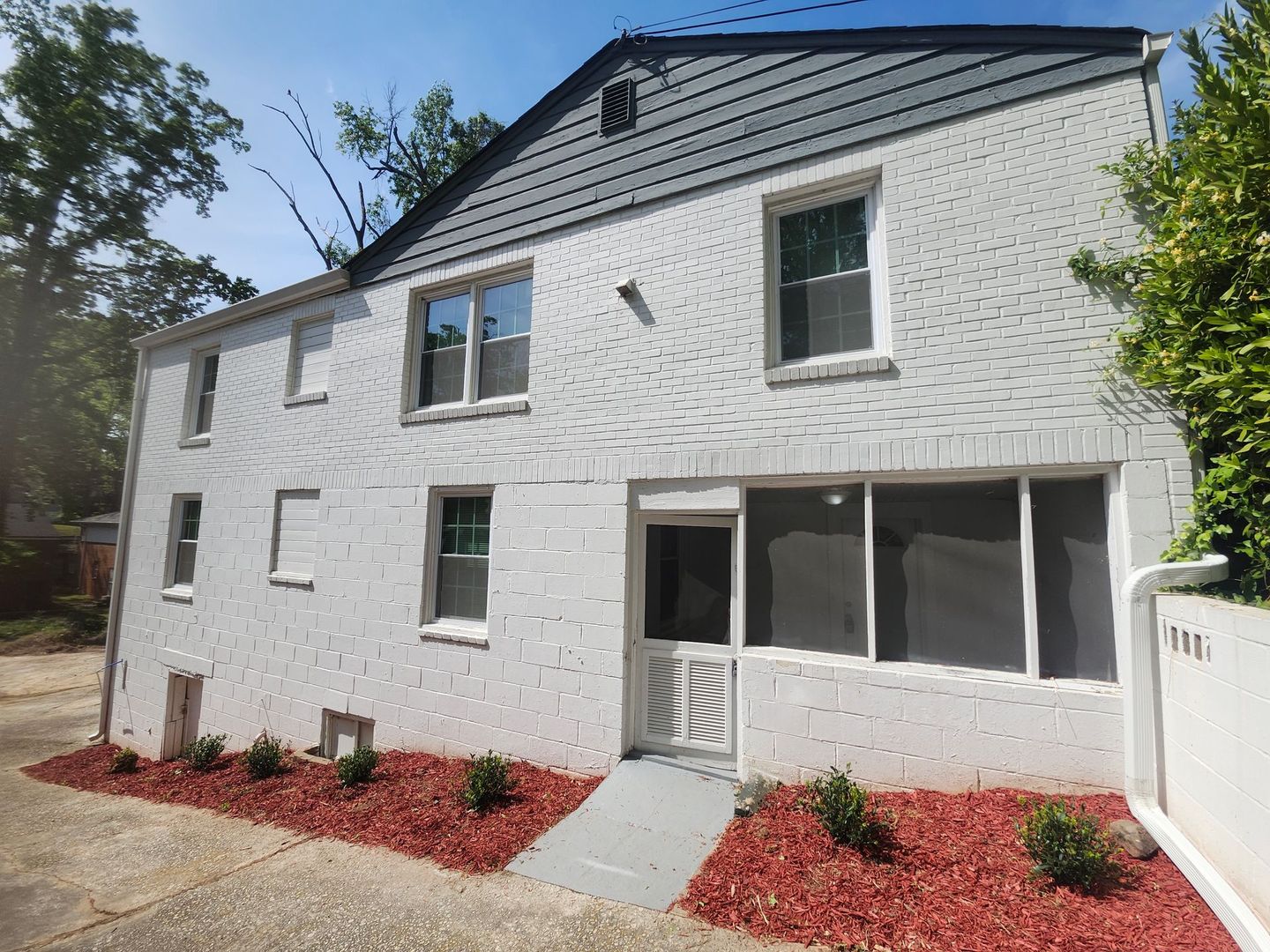 Atlanta House: 5 Burbank Drive, Unit B