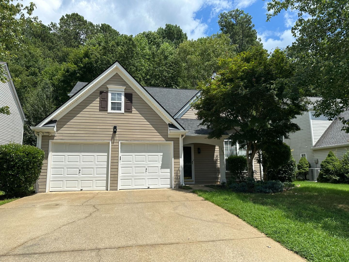 Woodstock House: 185 Weatherstone Dr