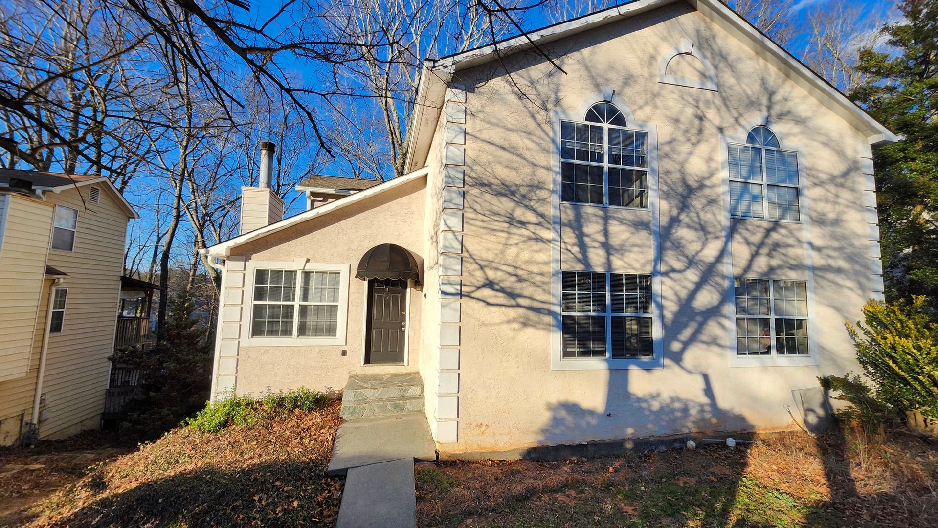 Kennesaw House: 4143 Lake Mist Dr NW