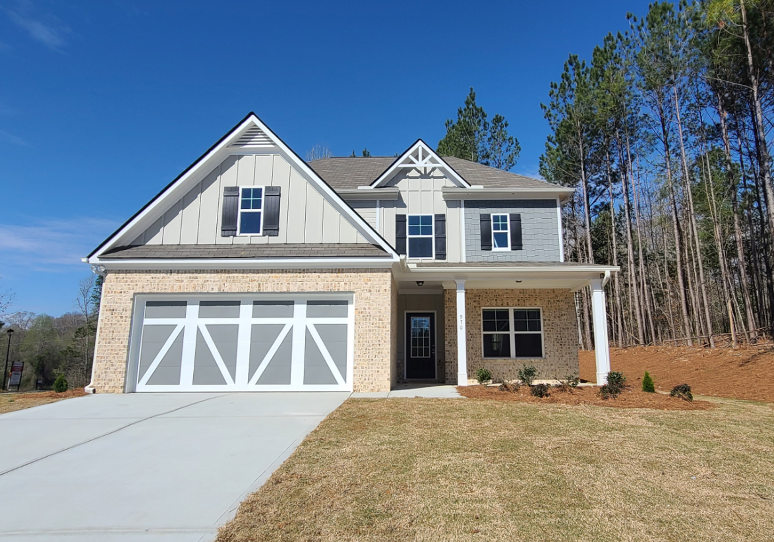 Hoschton House: 970 Laurel Cove Dr
