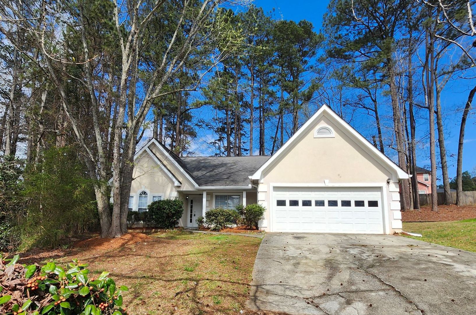 Lithonia House: 587 North Shore Rd