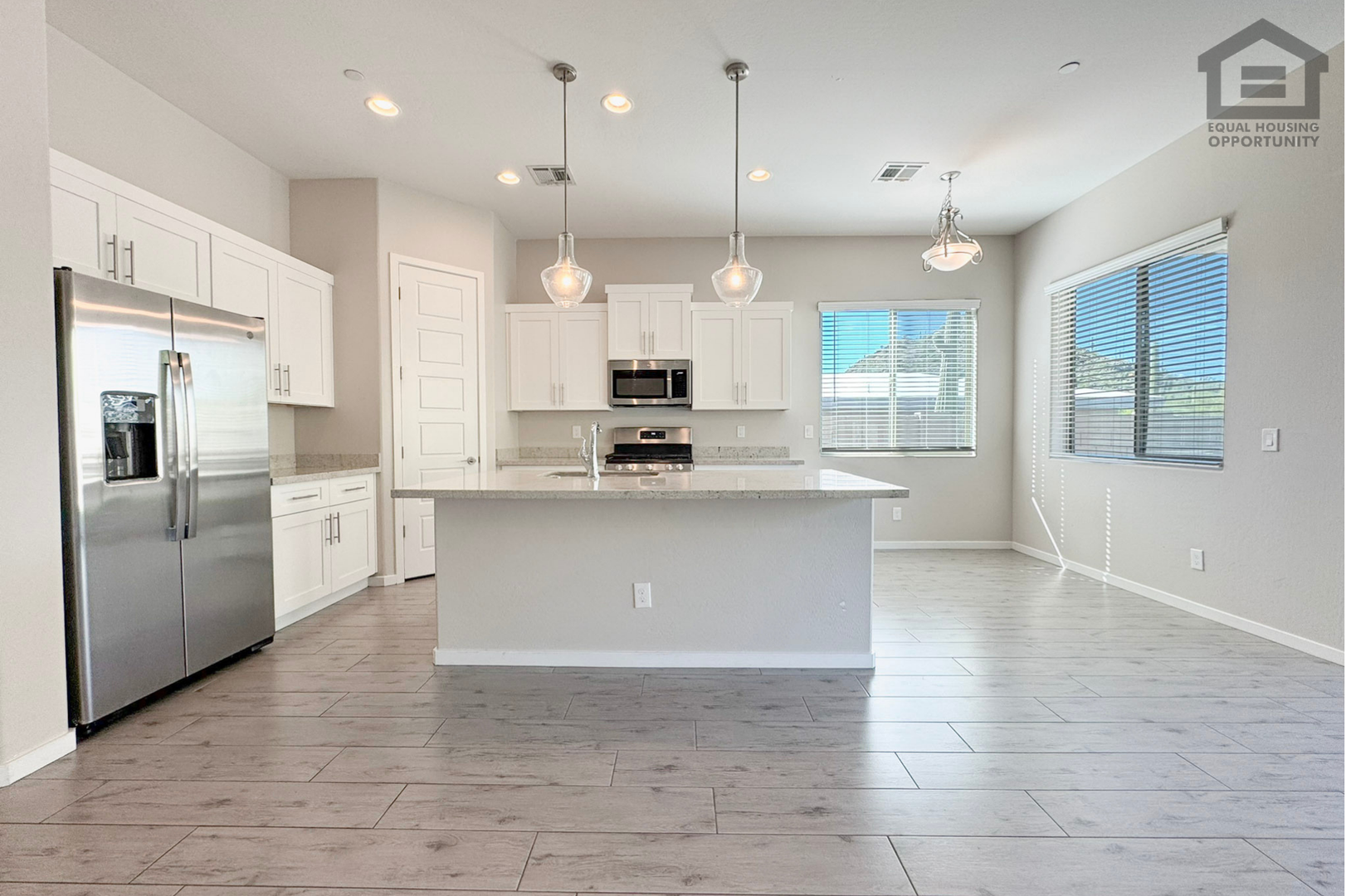 Cave Creek House: 37001 N Conestoga Trl Unit A