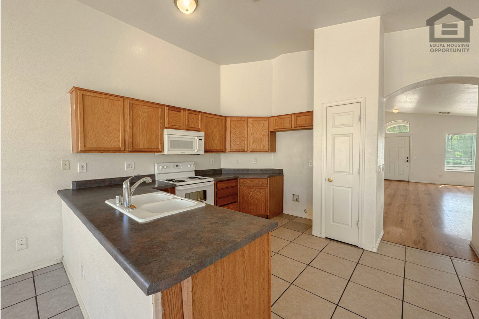 Peoria House: 8630 W Las Palmaritas Dr