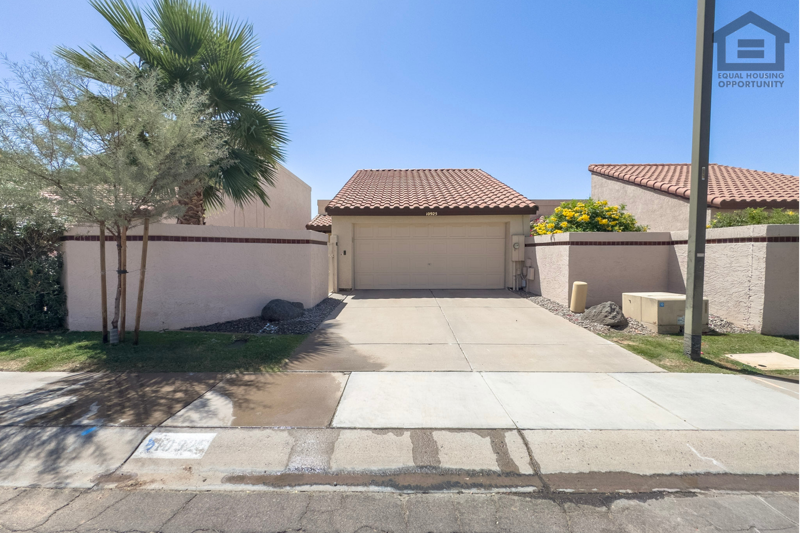 Scottsdale Townhome: 10925 E Hope Dr