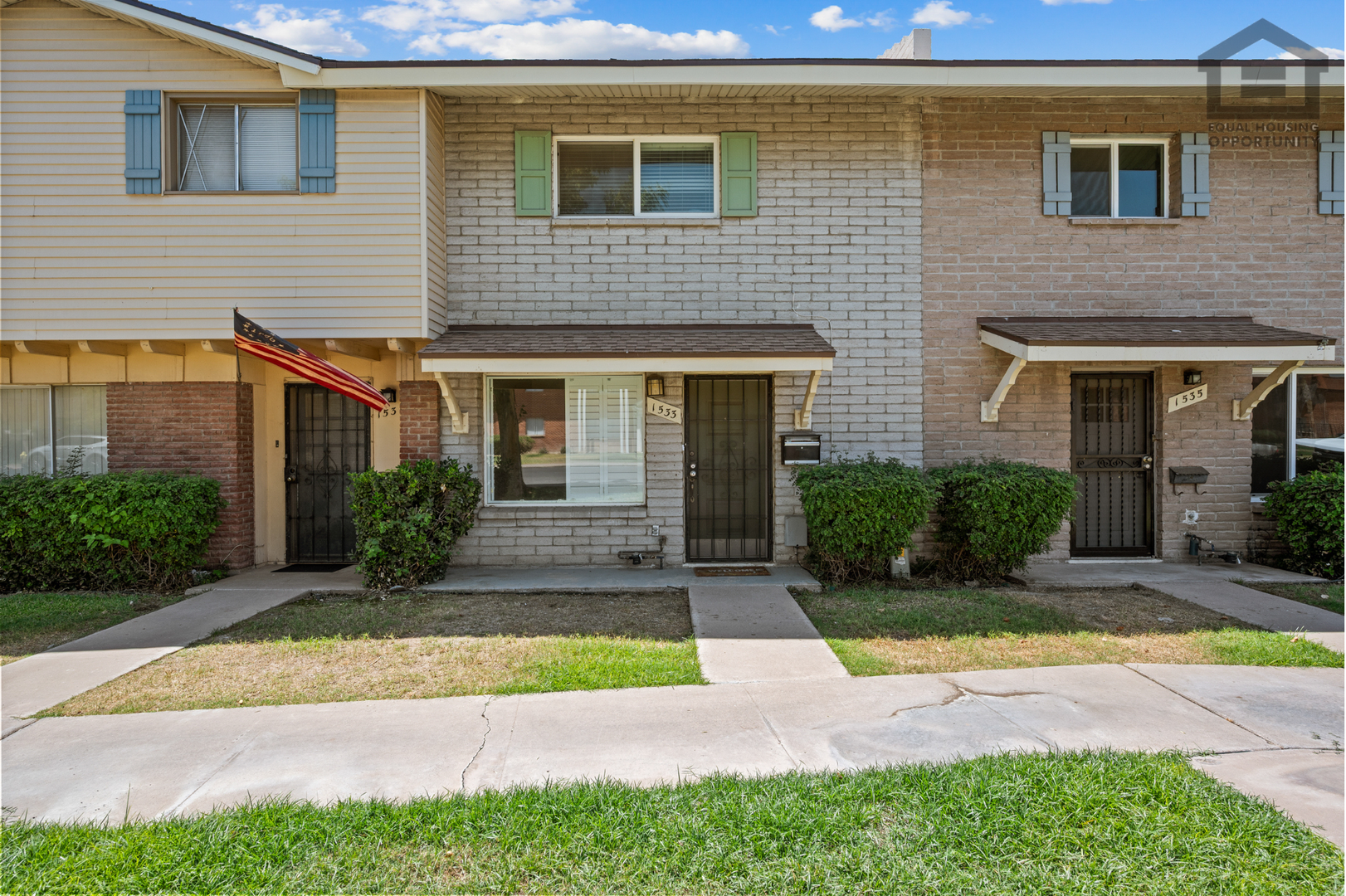 Phoenix Townhome: 1533 W Hazelwood St