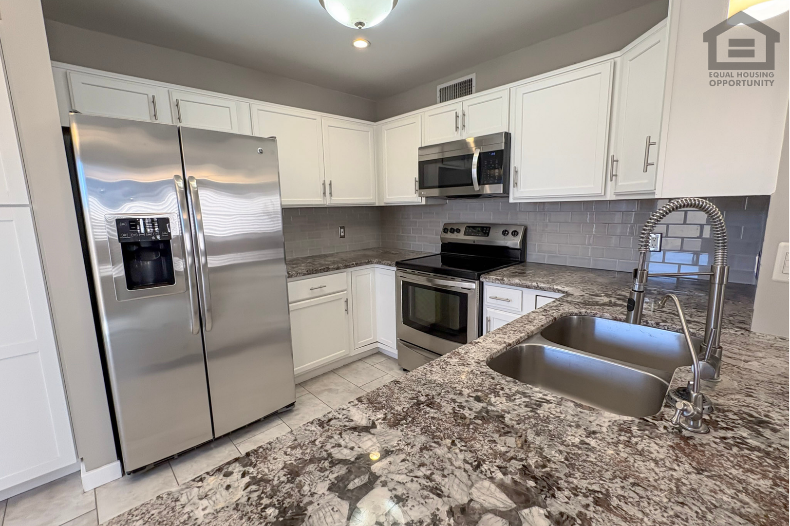 Scottsdale Townhome: 10925 E Hope Dr