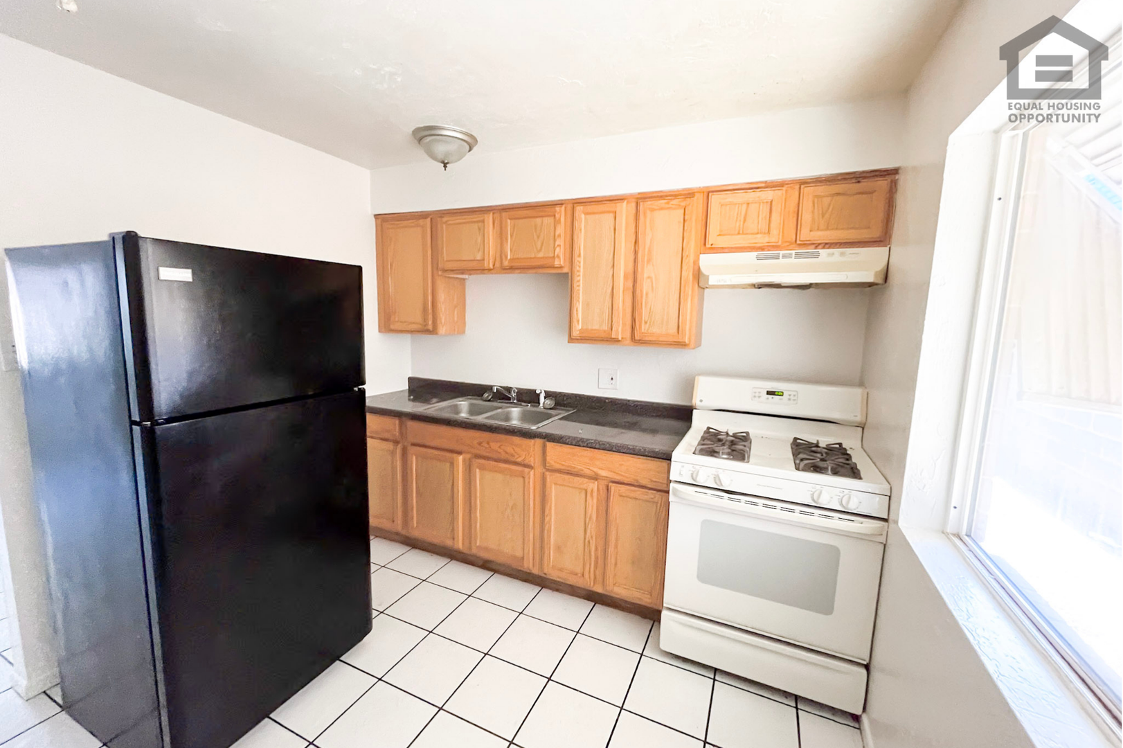 Phoenix Apartment: 1640 E Brill St
