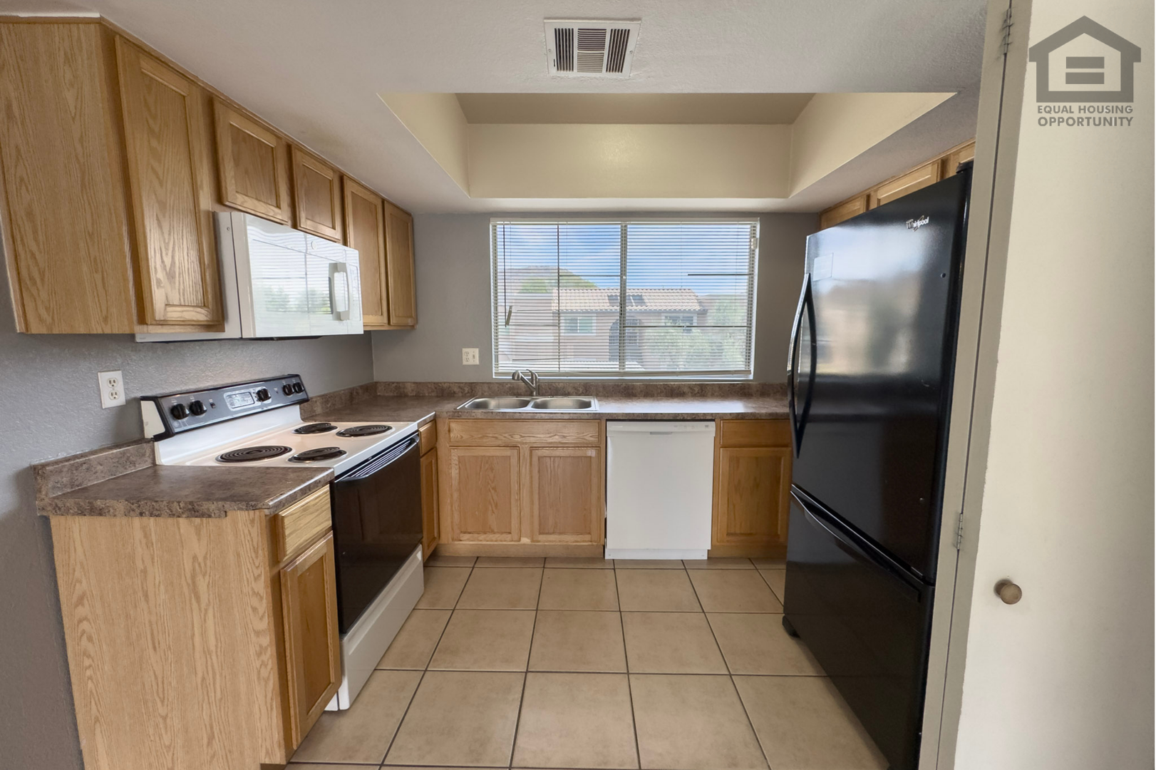 Phoenix Apartment: 10802 N 16th Ave