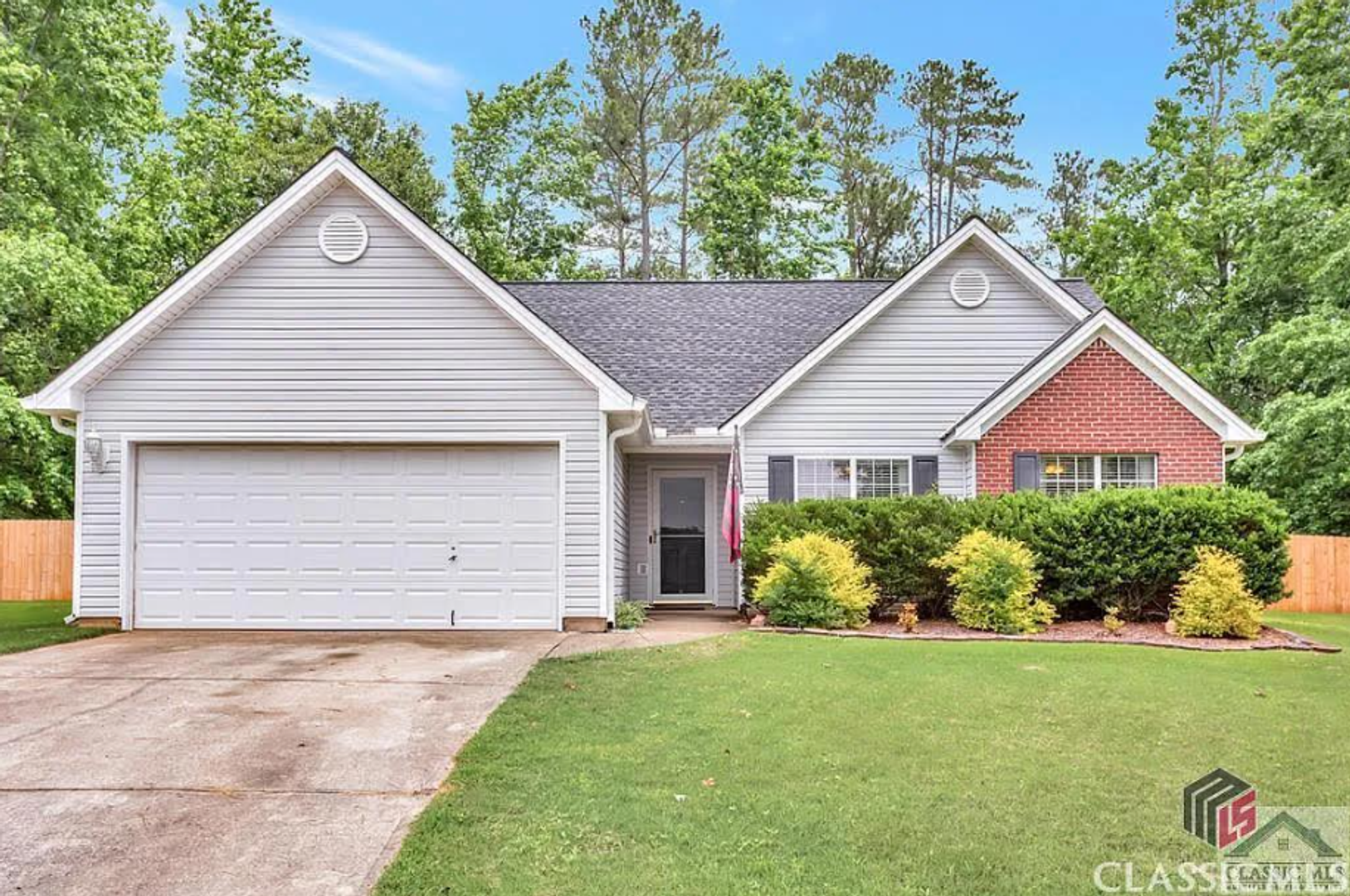 Athens House: 108 Tupelo Ct.