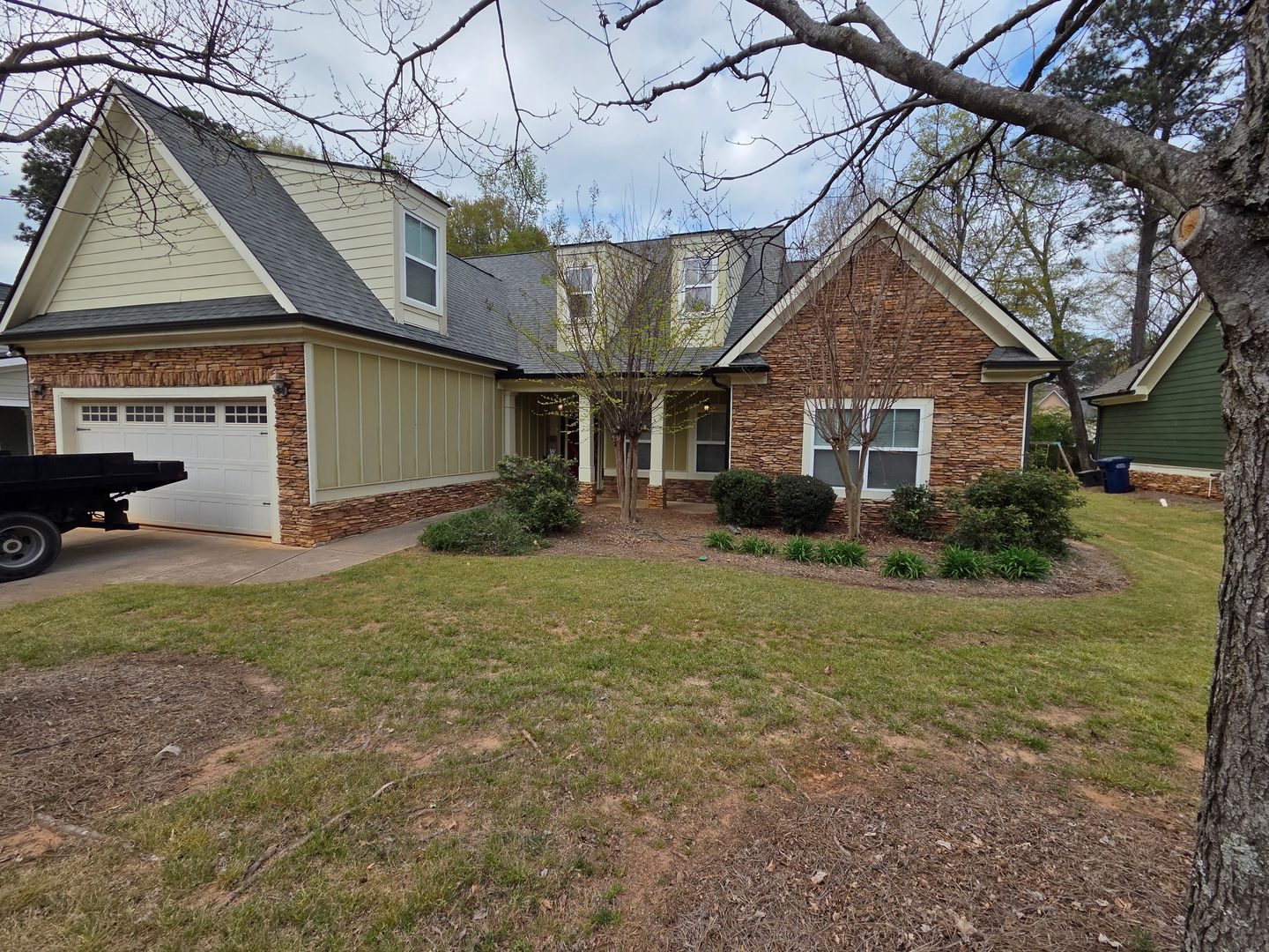 Bogart House: 1180 Brighton Lane