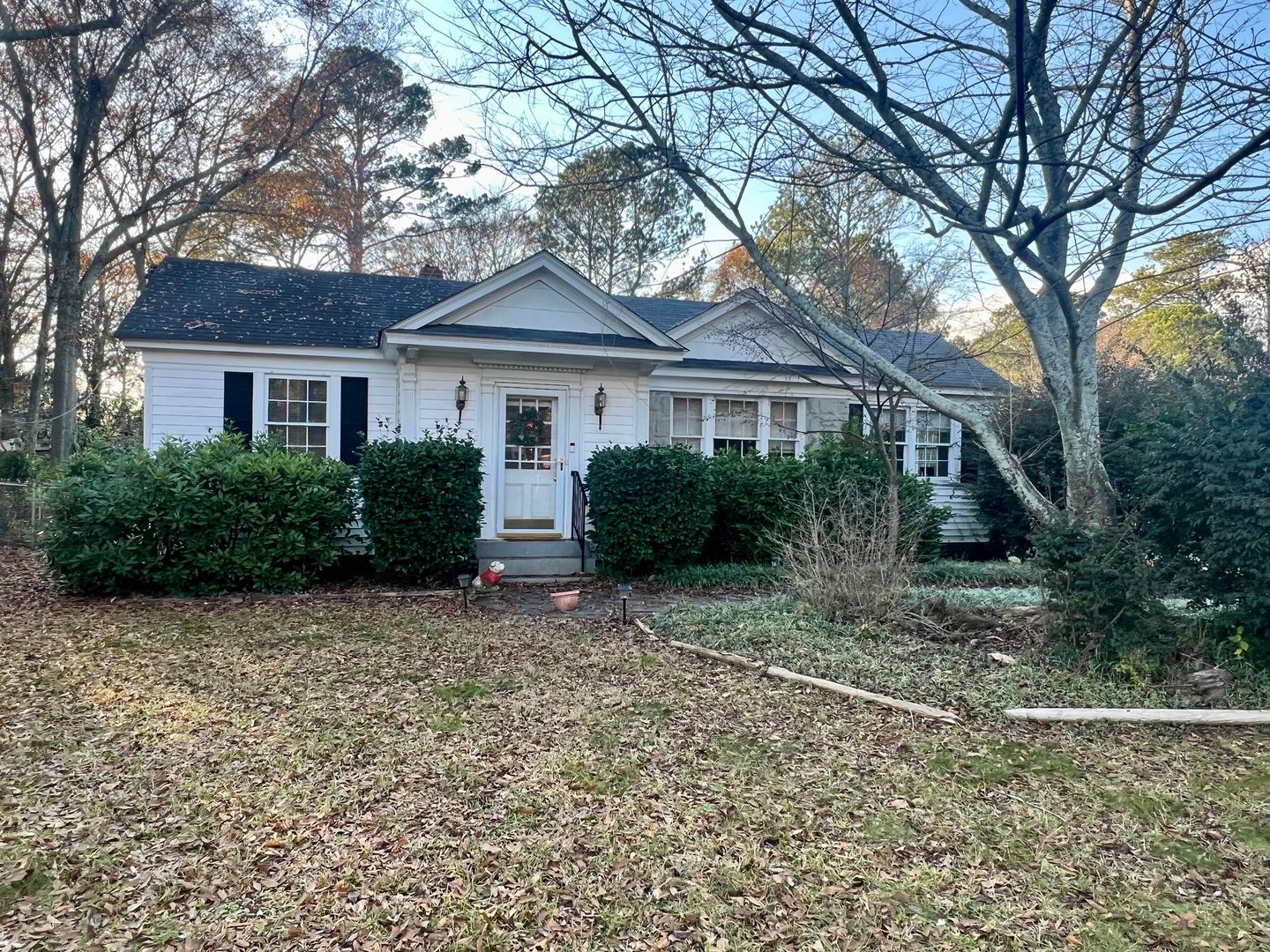 Athens House: 220 Gilleland Avenue