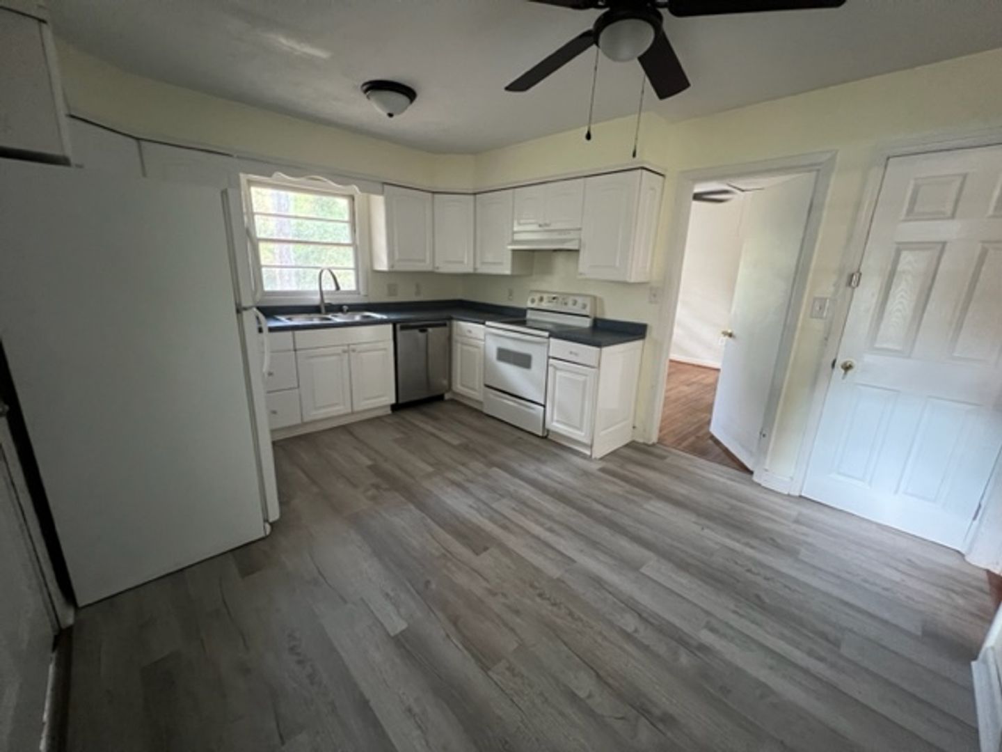 Athens House: 245 Hilltop Rd. - Up