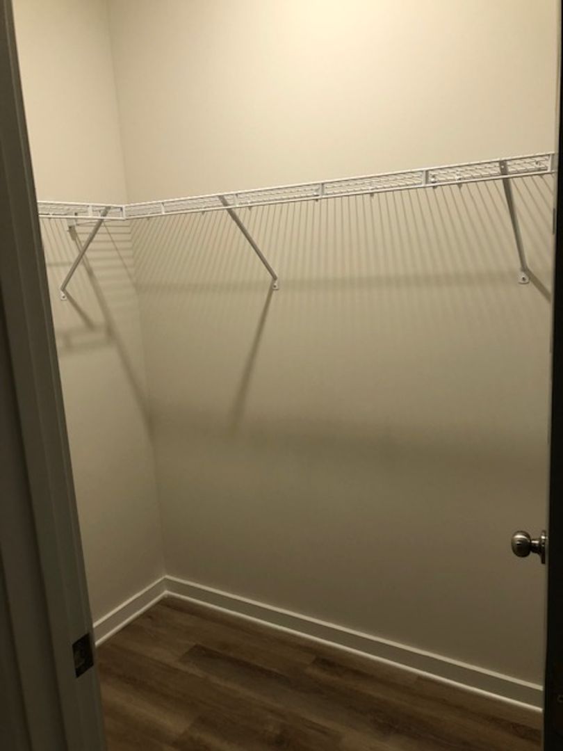 Athens House: 349 Samuel Clemens Way