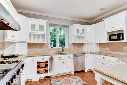 Large, beautiful home in Oconee! – photo 1
