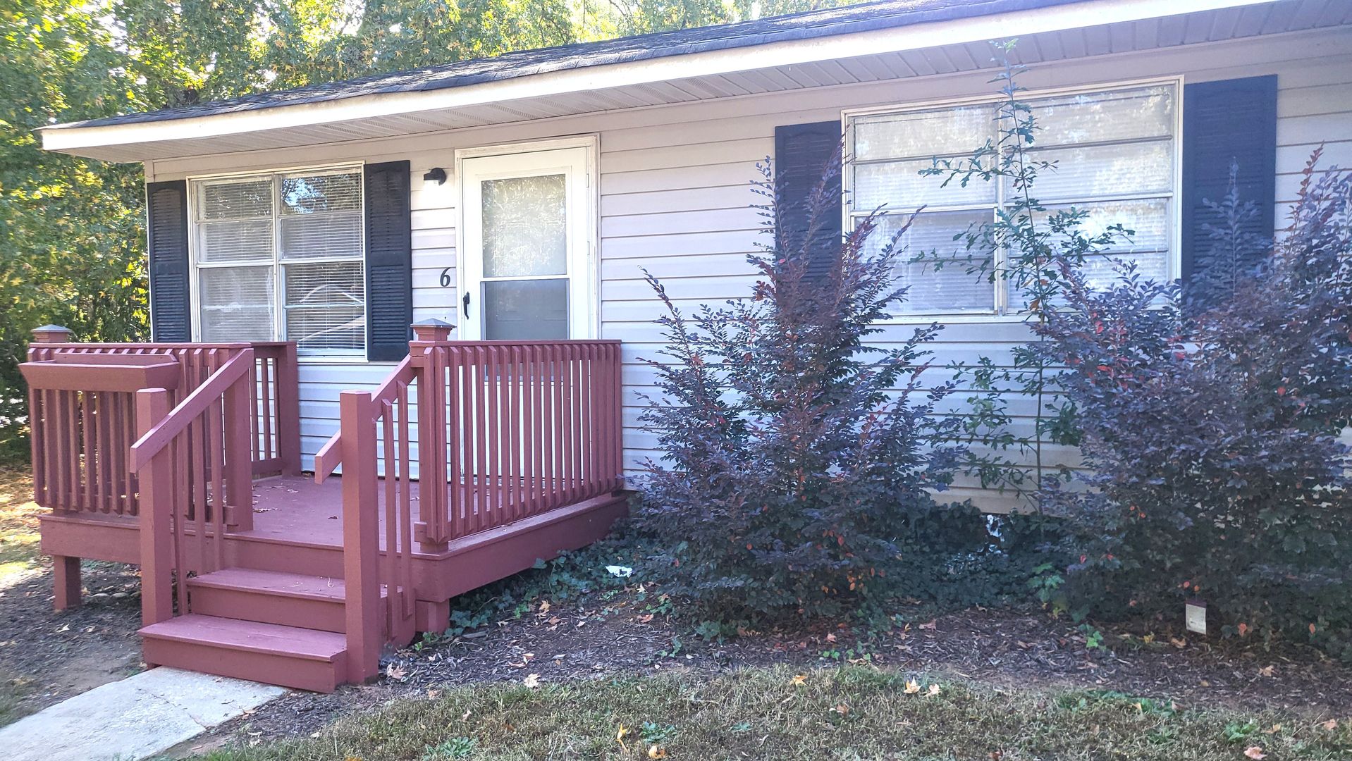 Mauldin Apartment: 202 Miller Road
