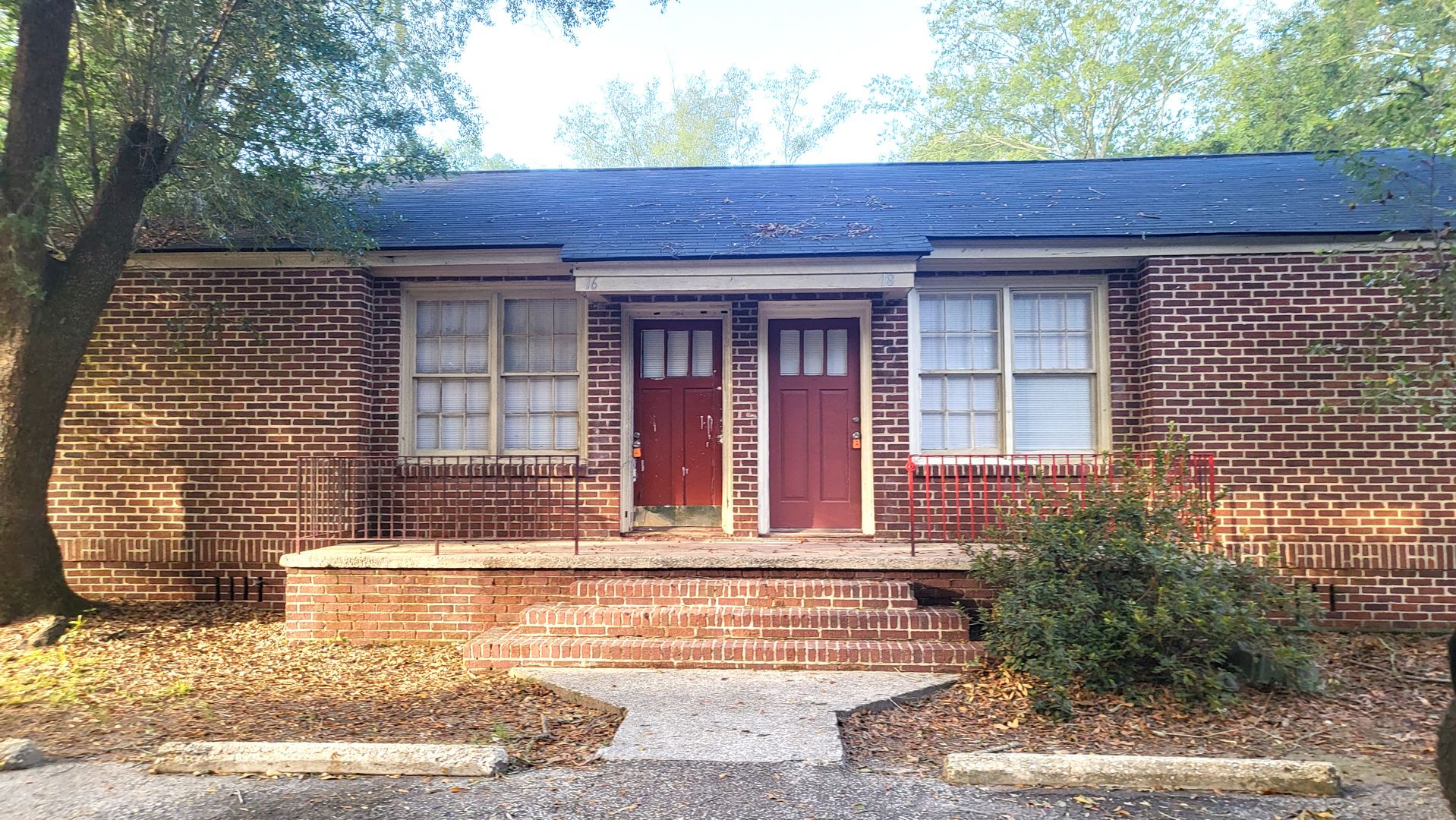 Sumter House: 16 Franklin St