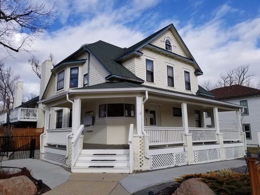 ONE MONTH FREE RENT! 3 BD/1 BA in historic home. Pets OK! (1705-7) – photo 1