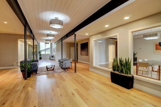 Beautifully remodeled suite with high-end finishes and wellness zone! – photo 1
