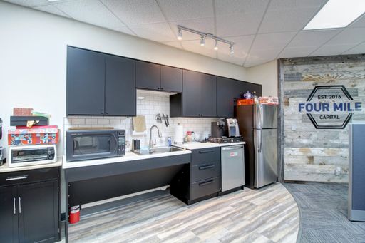 Large & quiet OFFICE for professional/medical use. MTN views! (Suite 207) – photo 1