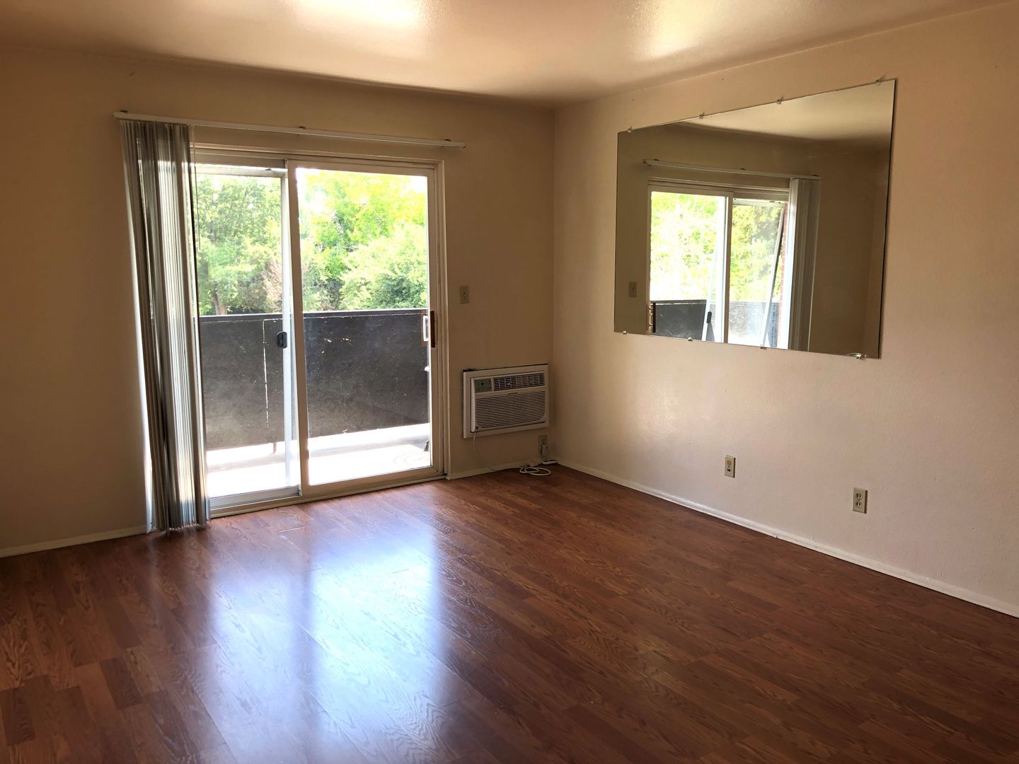 Boulder Apartment: 2939 Marine St.