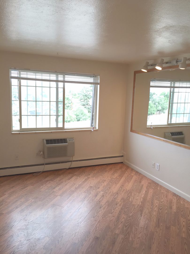 Boulder Apartment: 640-680 S. Lashley Ln.