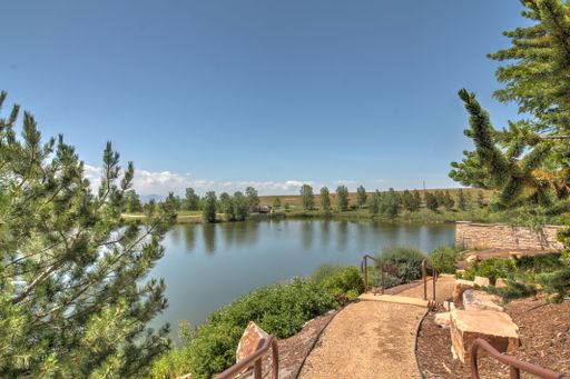 Beautiful SUITE in professional medical office building. Mountain views! (BR-100H)