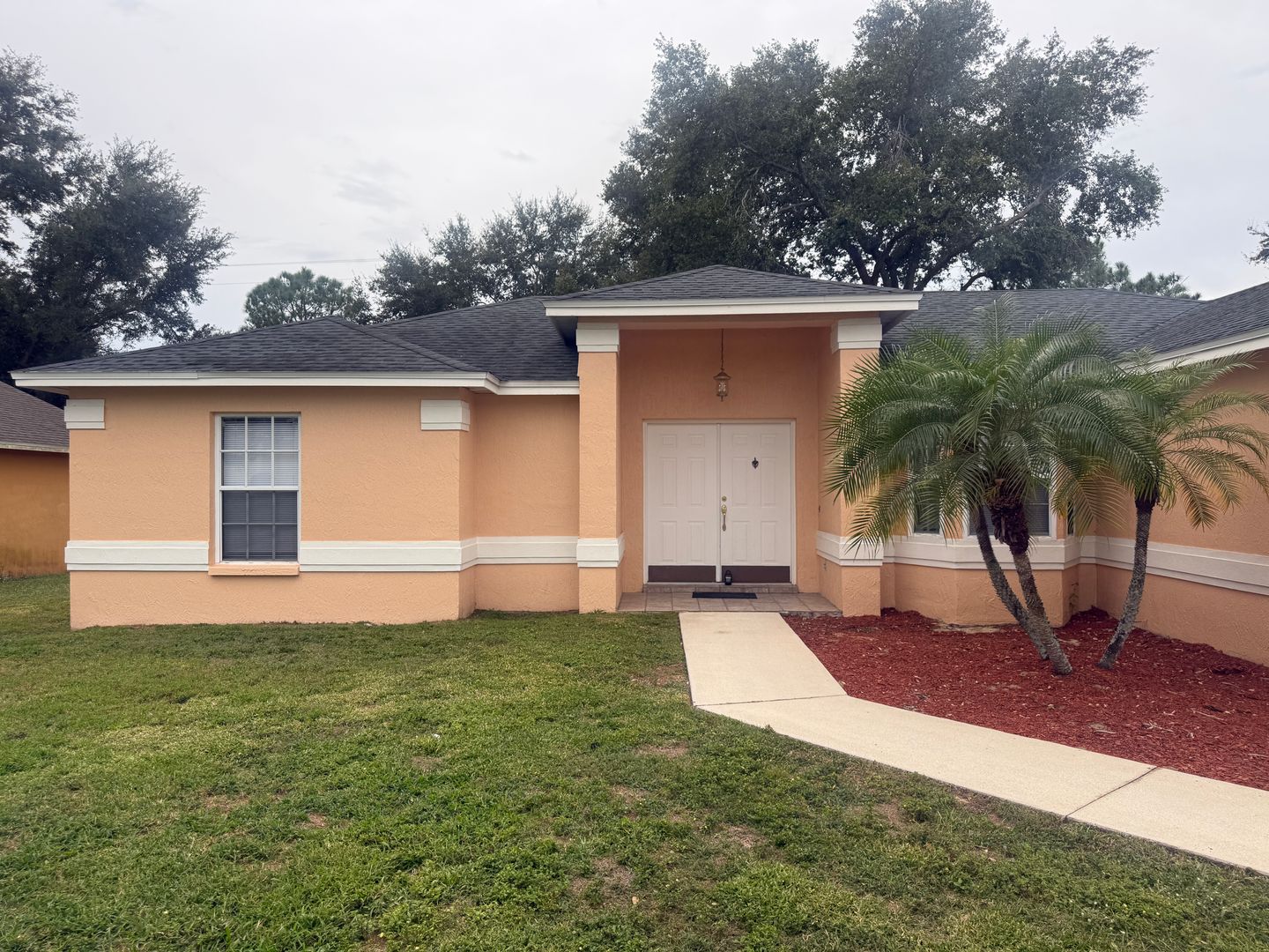 Winter Haven House: 620 Reflections Loop W