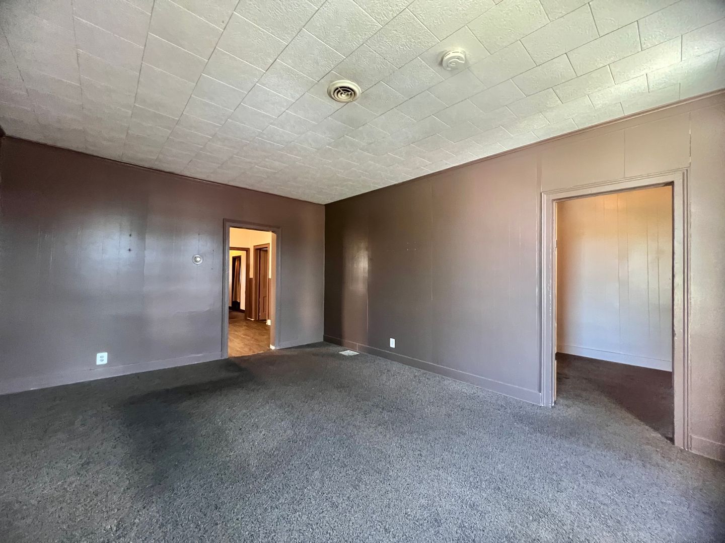 Clinton Apartment: 92 1/2 Main Avenue