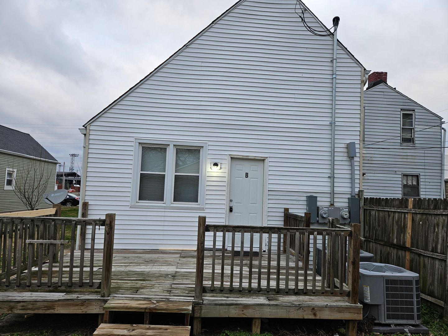 Evansville Apartment: 109 E. Eichel Ave